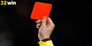 Thẻ Đỏ Treo Giò